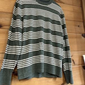 GAP women’s striped casual sweater